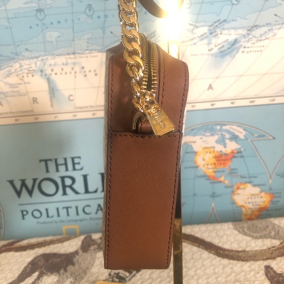 Michael Kors icon signature Jet Set Vanilla Crossbody NWT leather & brass, roomy - Picture 7 of 15